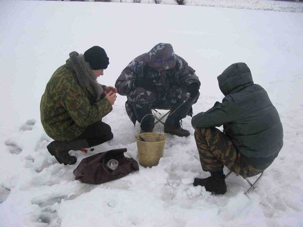 Обучение премудростям зимней рыбалки