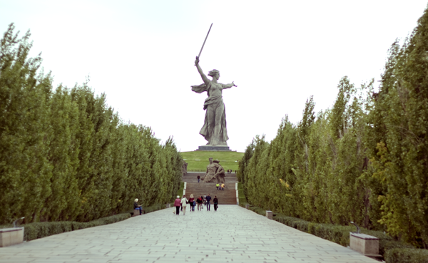 Родина-мать на Мамаевом кургане